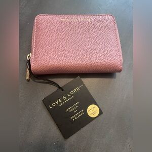 NWT - Love & Lore Dusty Rose Vegan leather Jewelry Pouch with zipper for travel